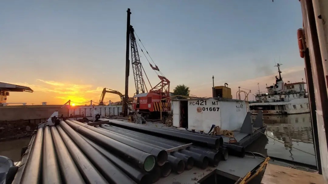 hincado de pilotes para extension de muelle